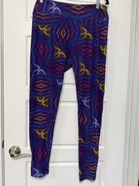 Women’s LuLaRoe Purple Patterned Active Leggings